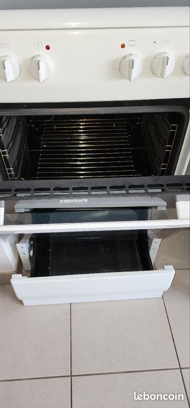 Cuisinière Vitrocéramique THOMSON TCC51.4WH
vitrocéramique THOMSON
TCC51.4WH
Disponibilité des pièce
vitrocéramique THOMSON
TCC51.4WH
Disponibilité des pièce (image 3)