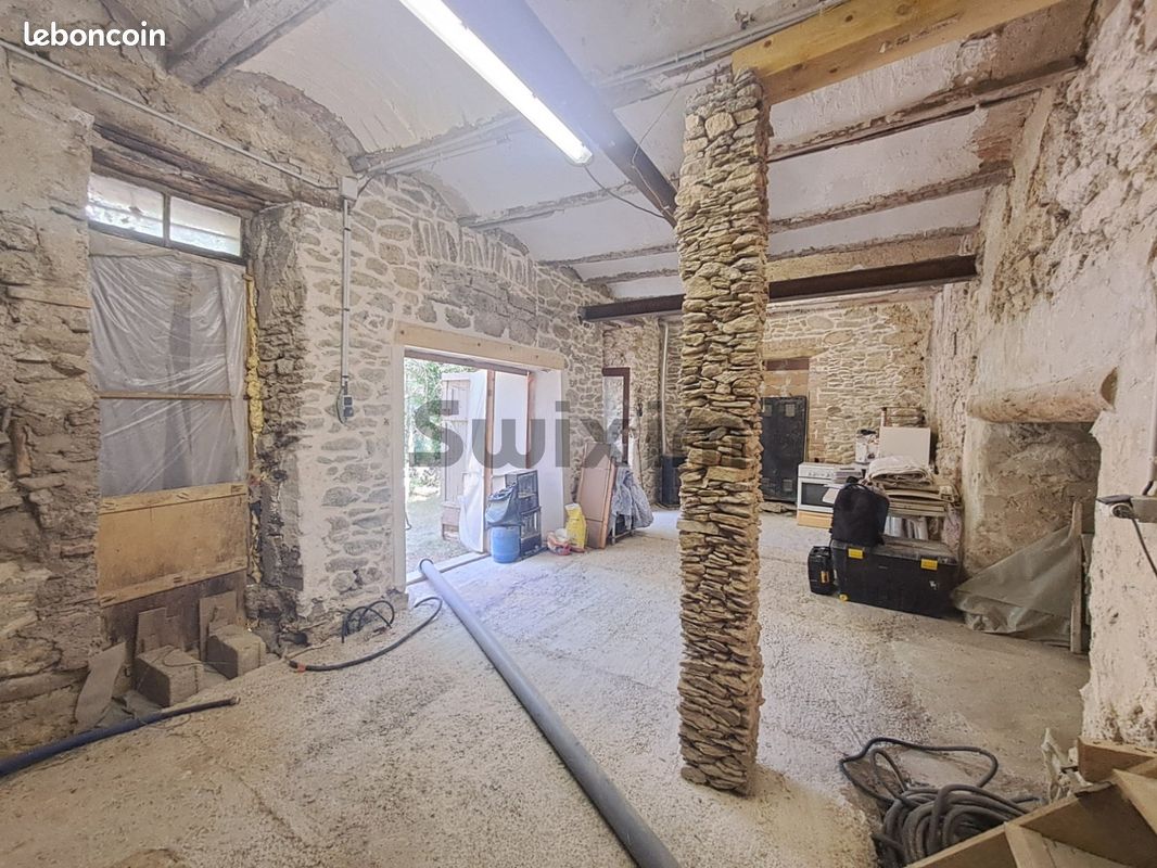 Parking 62 m² · à La Vernarède · 62 m² · 19 000 €
