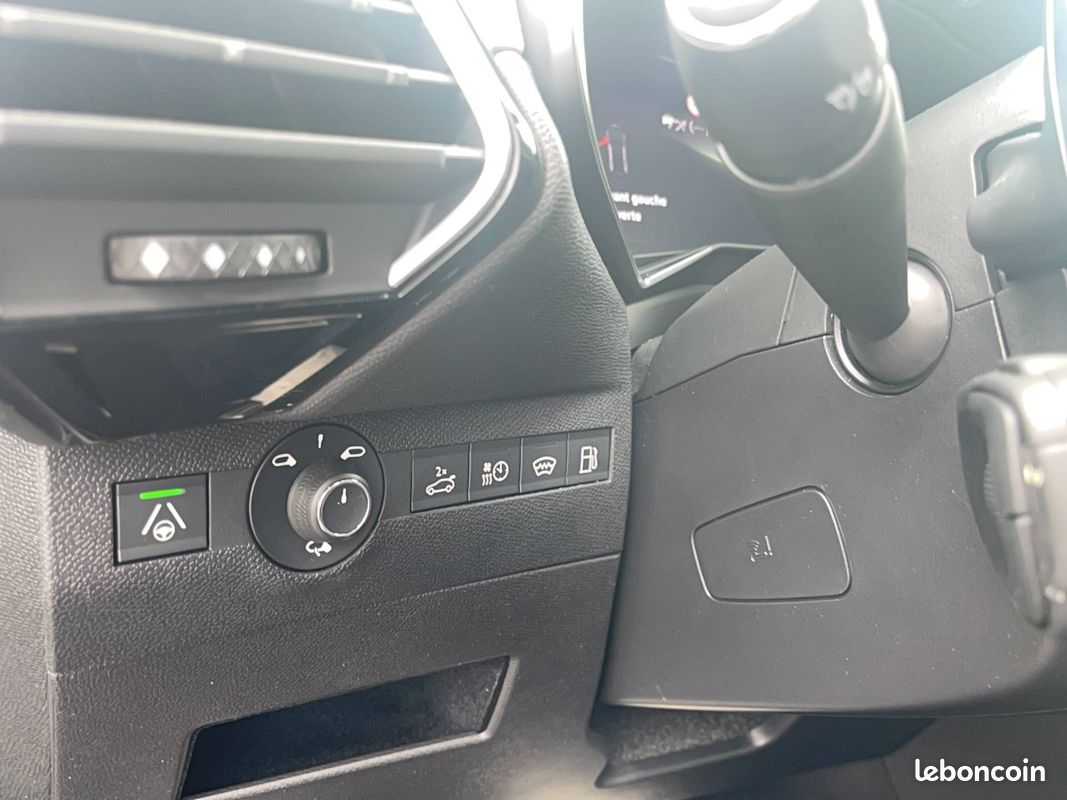 DS DS 7 Hybride Rechargeable E-Tense 300 EAT8 4x4 Opera (image 18)