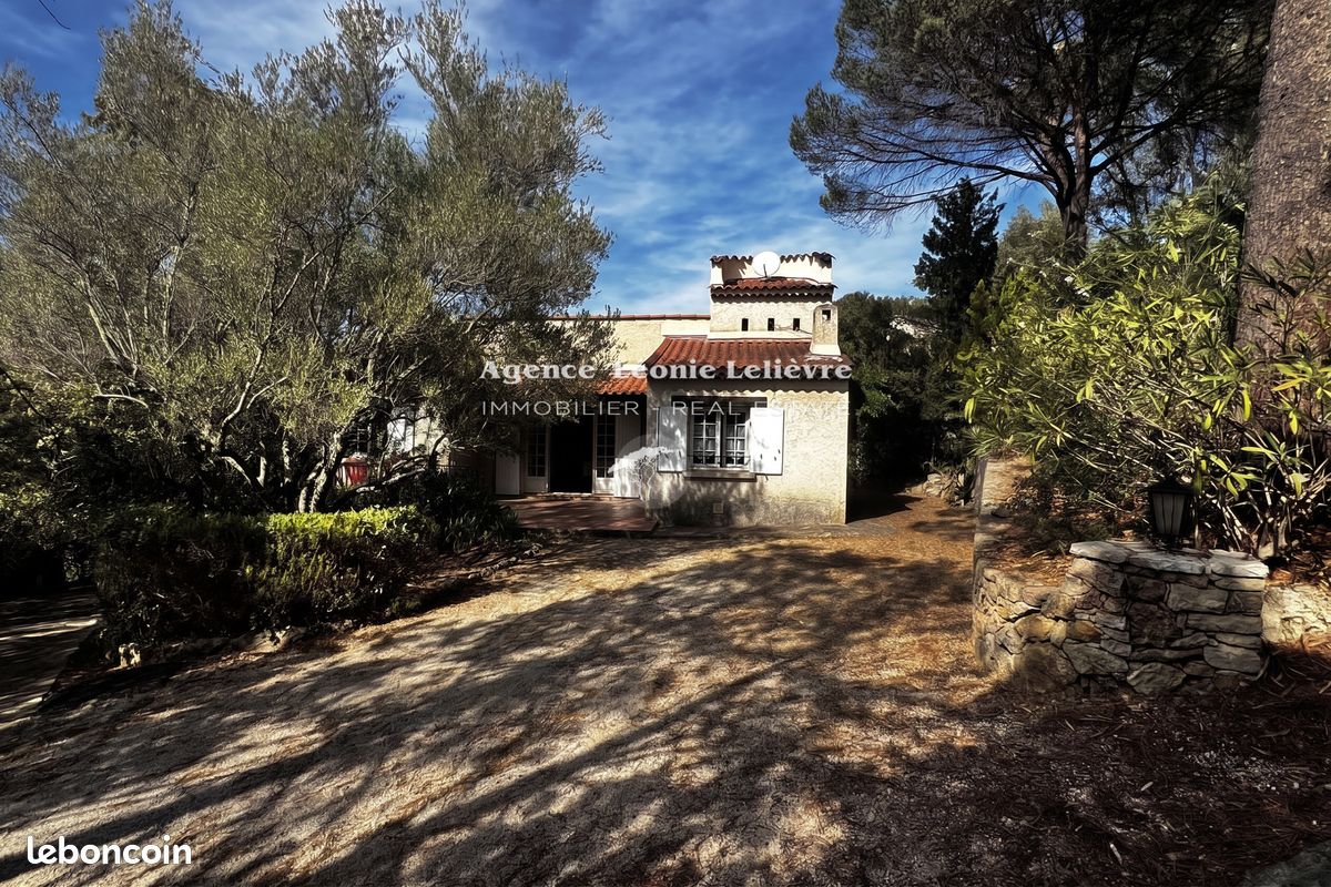 Maison 3 pièces 51 m² · à Roquebrune-sur-Argens · 51 m² · 560 000 €