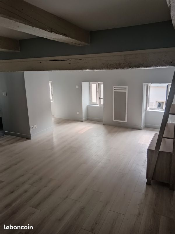 Appartement 1 pièce 27 m² · à Niort · 27 m² · 430 €