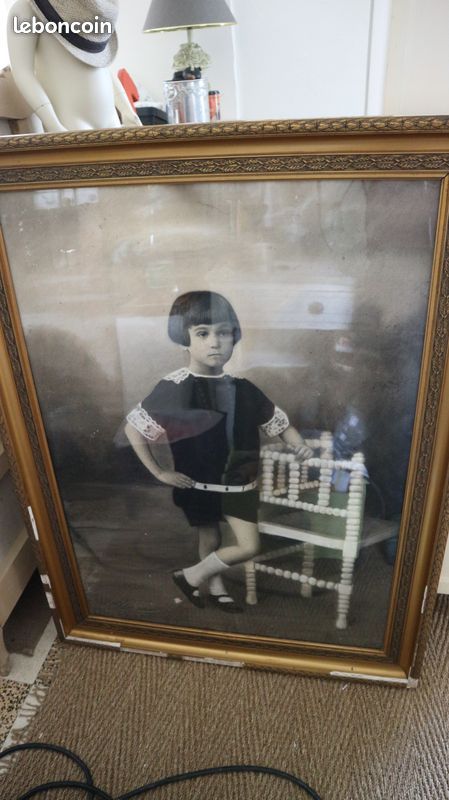 GRAND DESSIN ENCADRE D'UN ENFANT signé NOGUES 1925 (image 1)