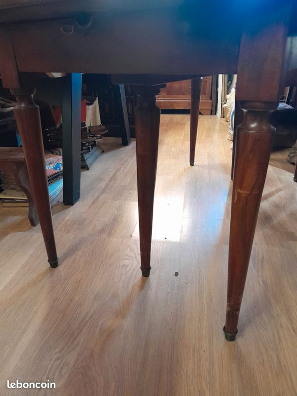 Table (image 4)