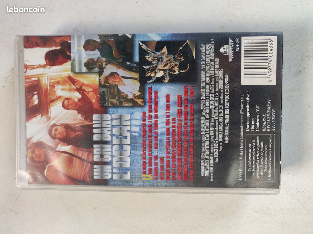 VHS Un cri dans l'océan (image 2)