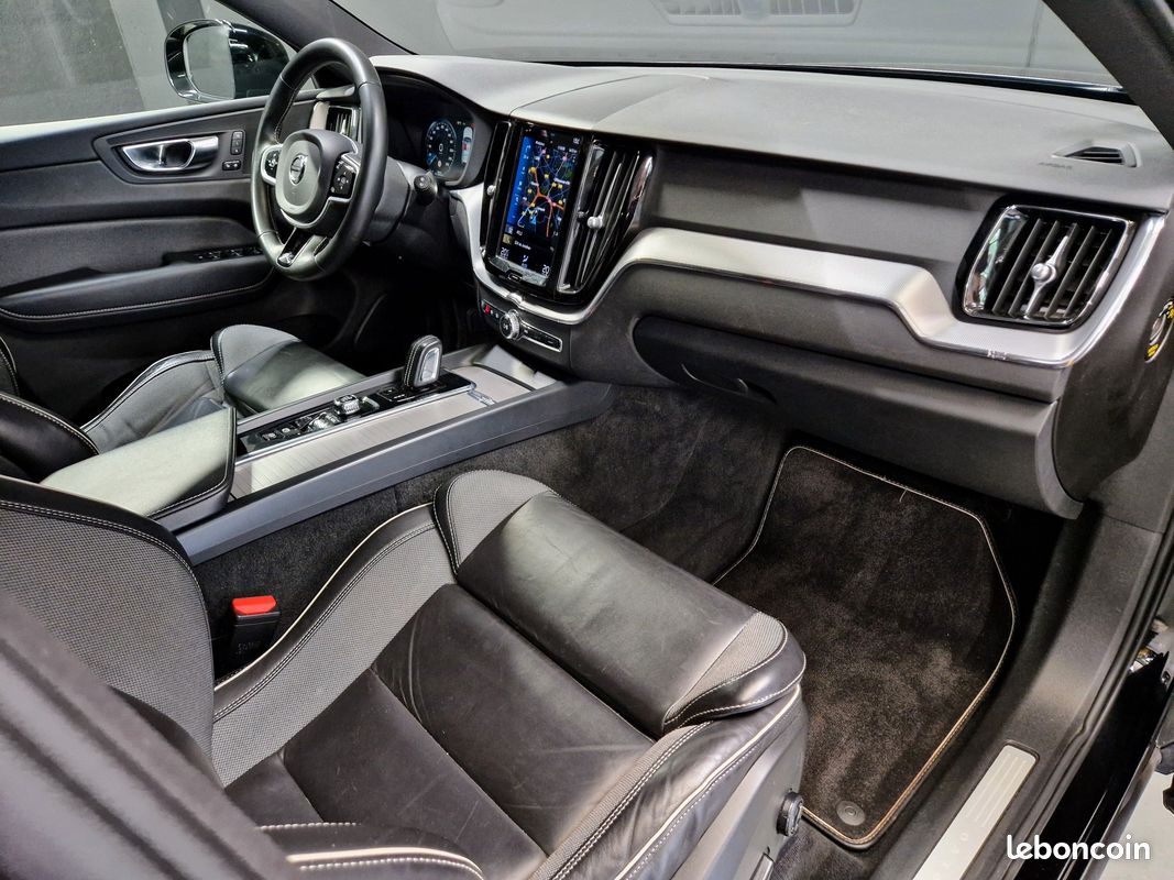 VOLVO XC60 B4 197CH R DESIGN GEARTRONIc (image 28)