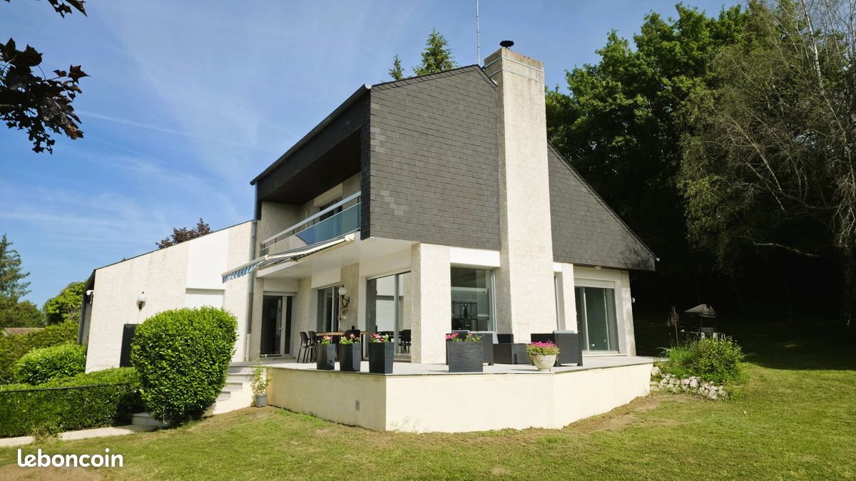 Maison 5 pièces 208 m² · à Château-Renard · 208 m² · 285 000 €