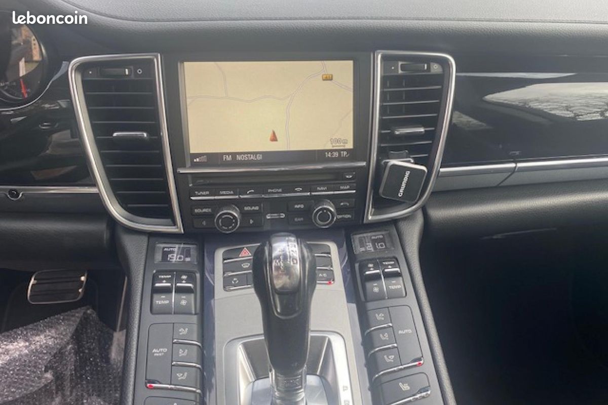 PORSCHE PANAMERA 4.8i V8 - 400 - BV PDK - Stop&Start TYPE 970 BERLINE 4S PHASE 1 (image 19)
