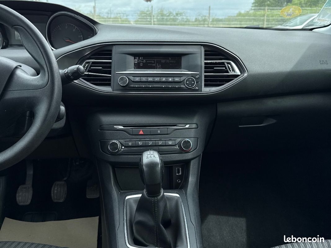 PEUGEOT 308 1.6 HDi 92ch FAP BVM5 Access (image 15)