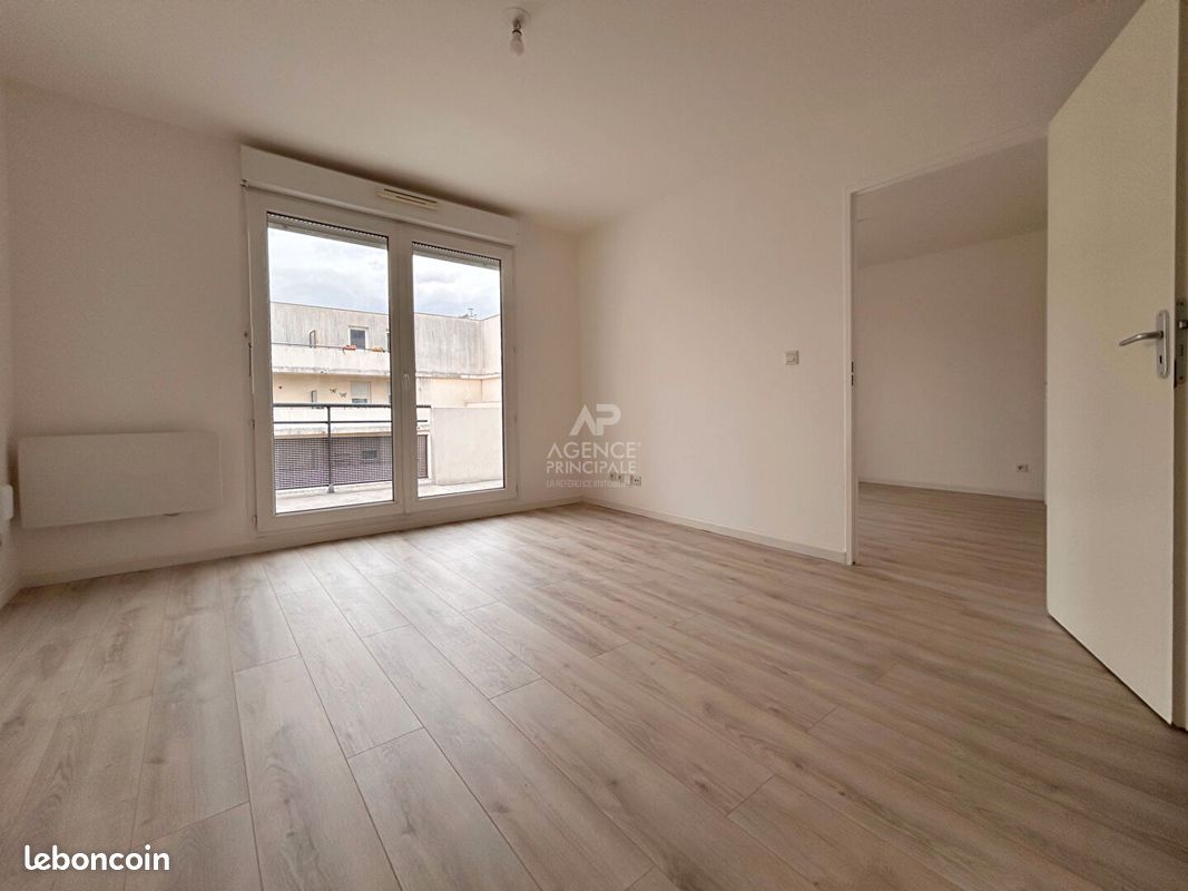 Appartement 2 pièces 36 m² · à Carrières-sous-Poissy · 36 m² · 950 €/mois