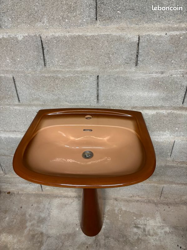Lavabo avec pied (image 3)