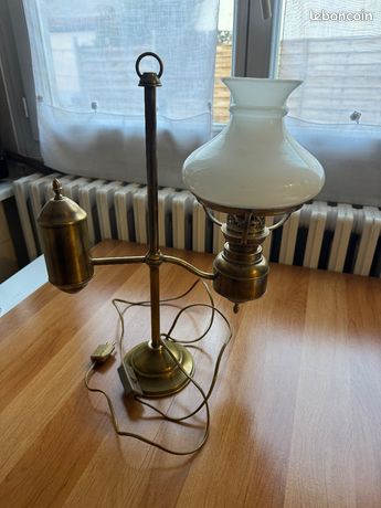 Lampe à pétrole ancienne avec abat-jour | Kaufen auf Ricardo Lampe à pétrole ancienne avec abat-jour | Kaufen auf Ricardo