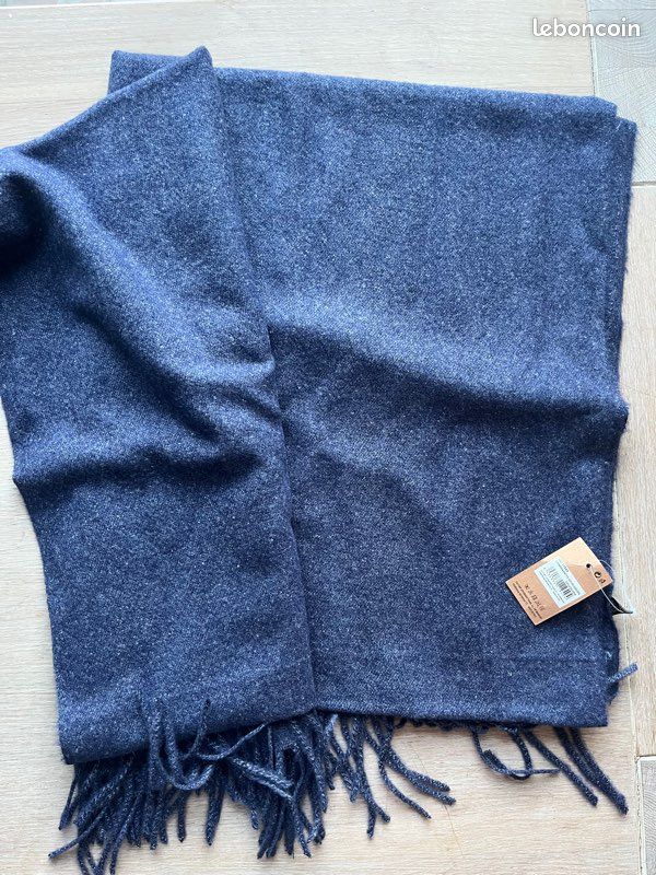 Écharpe bleue jean neuve (image 1)