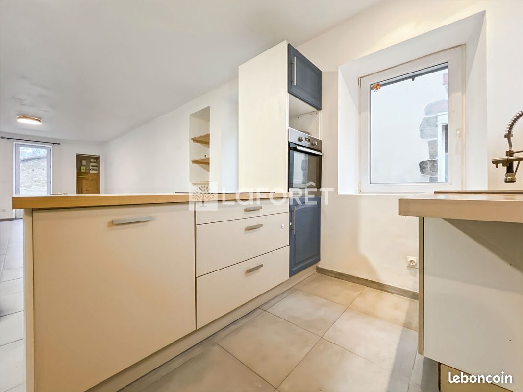 Maison 3 pièces 81 m² · à Nueil-les-Aubiers · 81 m² · 625 €/mois