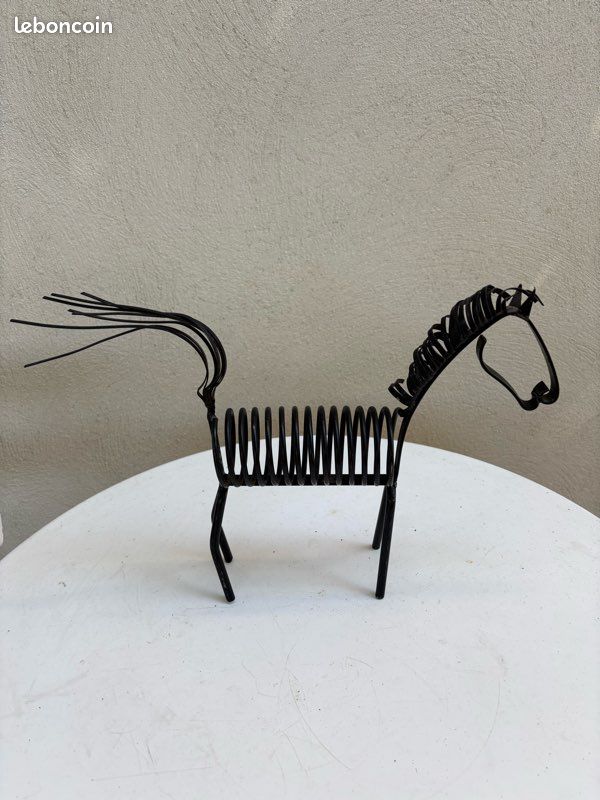 Cheval décoratif (image 2)
