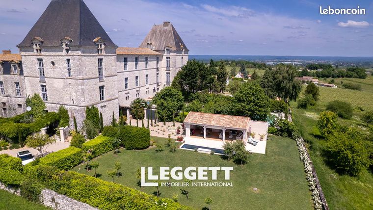 Château 7 pièces 370 m²