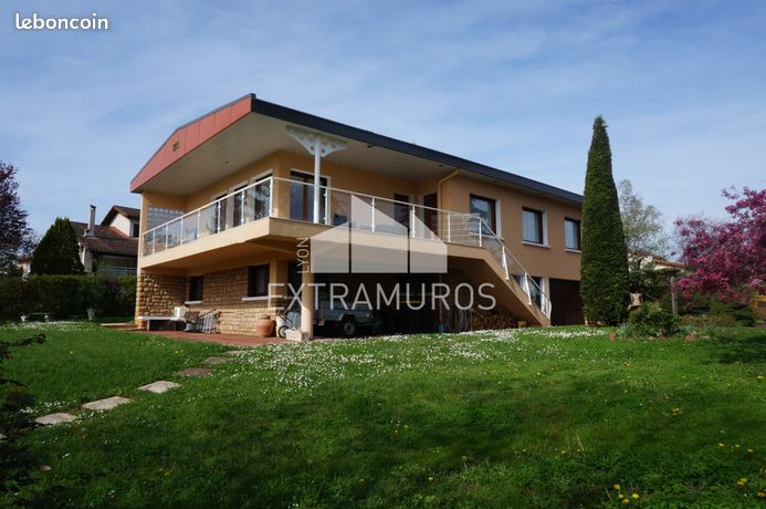 Maison 8 pièces 186 m²