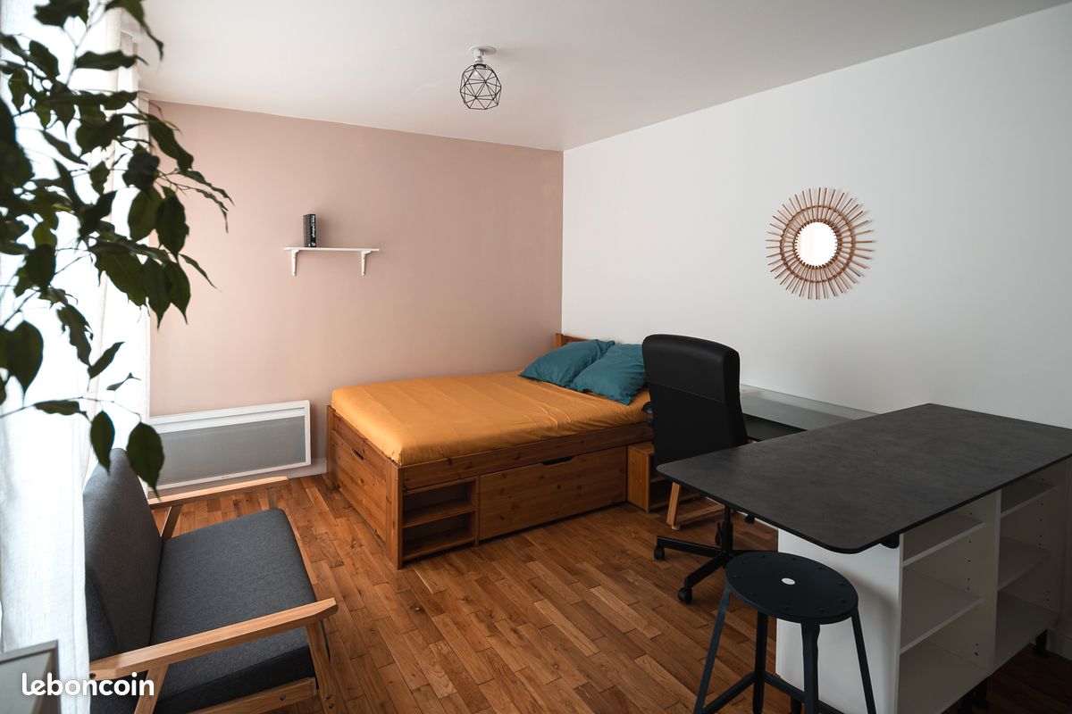 Appartement 1 pièce 27 m² · à Chaville · 27 m² · 990 €