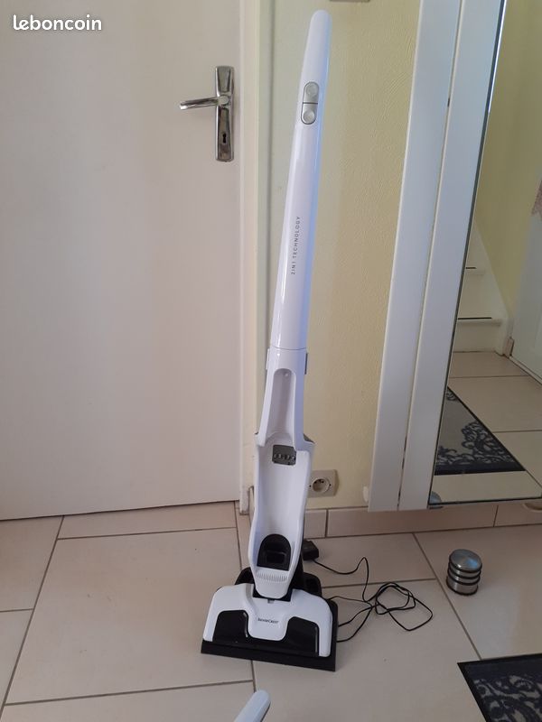 ASPIRATEUR BALAI 2 en 1 (image 1)