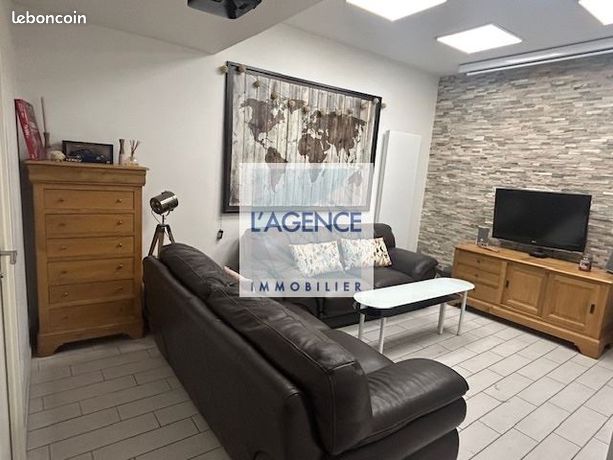 https://img.leboncoin.fr/api/v1/lbcpb1/images/7d/5e/14/7d5e148f86be165f942ab29fccc2d6d1cca8ec0b.jpg?rule=ad-image