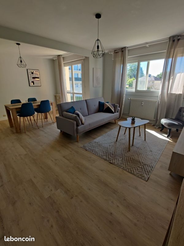 Appartement 4 pièces 74 m² · à Saumur · 74 m² · 910 €