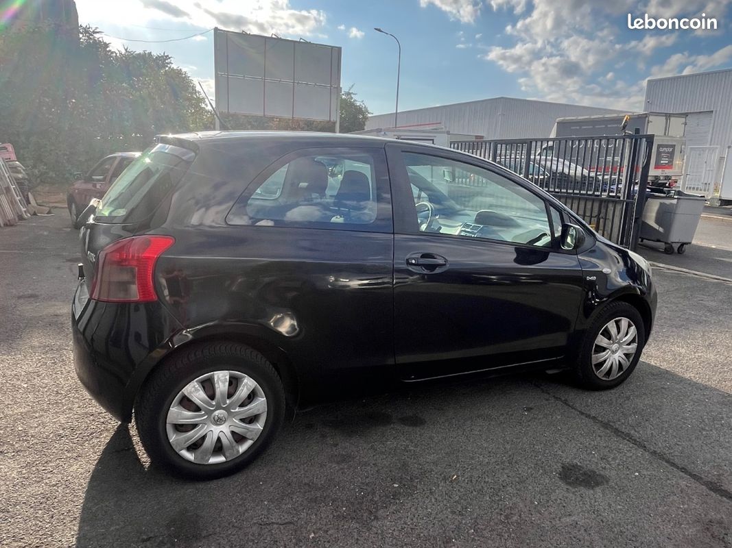 TOYOTA YARIS II 1.4 - 90 D-4D NaviMedia MultiMode (image 6)