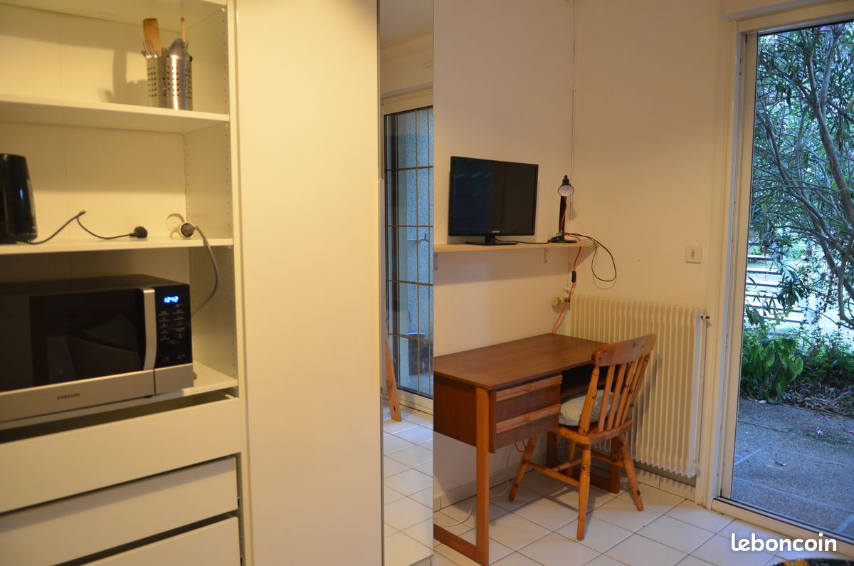 Appartement 1 pièce 15 m² · à Rennes · 14,5 m² · 305 €