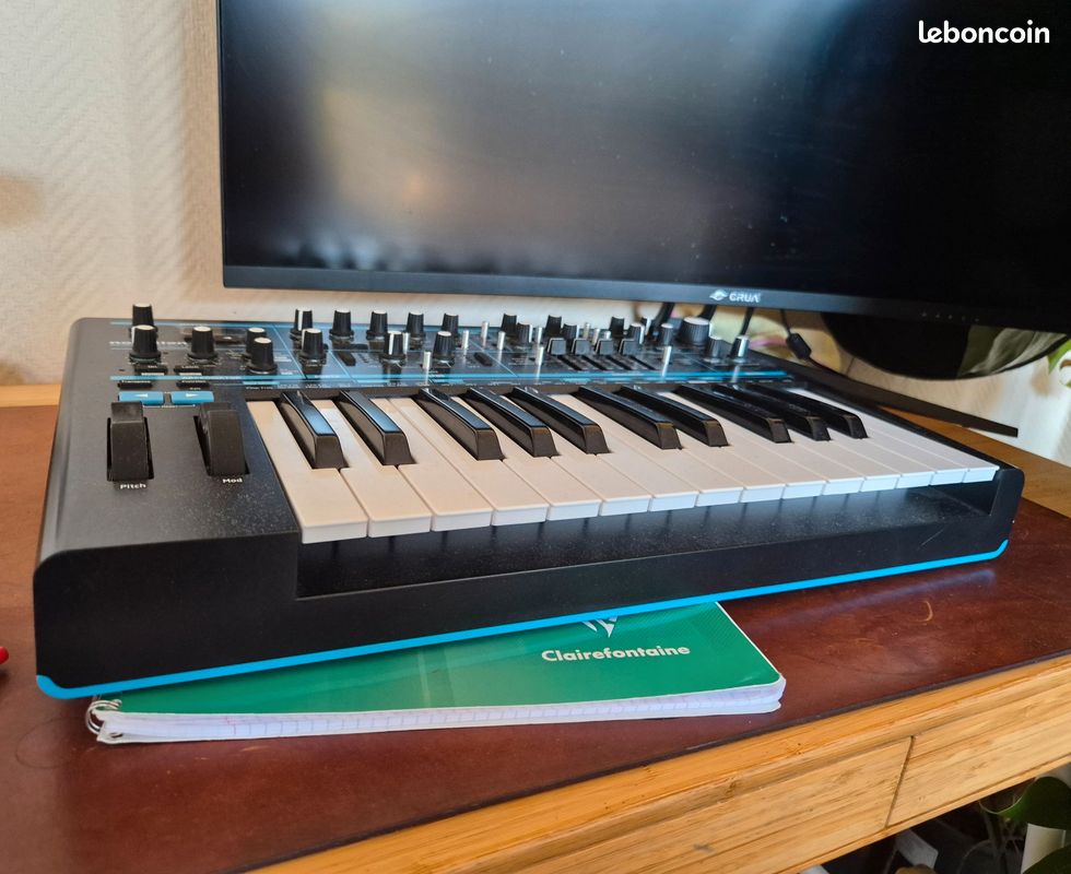 Novation Bass Station 2 (image 1)