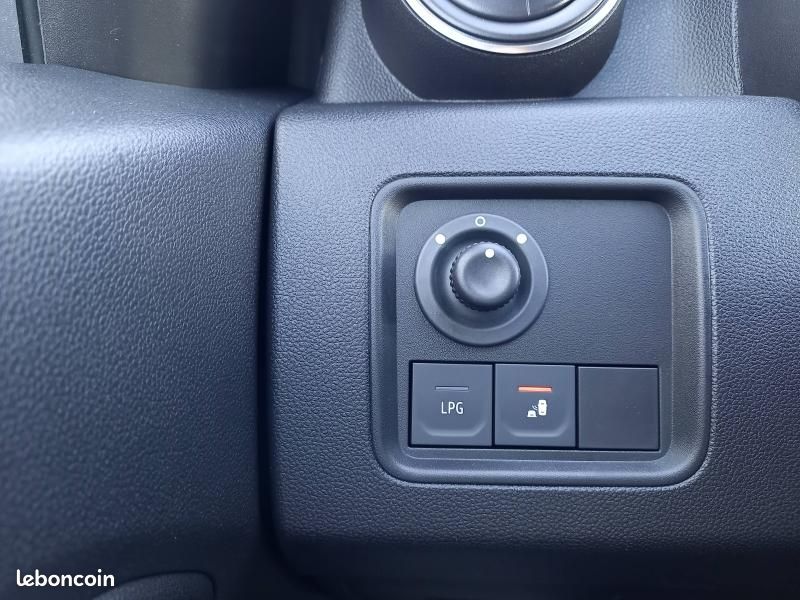 Dacia Duster 1.0 ECO-G 100ch Prestige 4x2 (image 17)