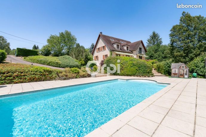 Propriété 7 pièces 314 m²