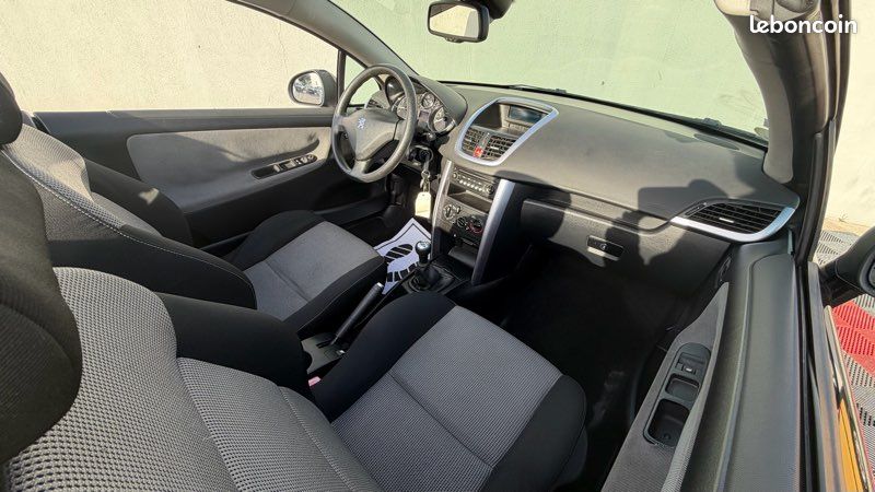 PEUGEOT 207 CC 1.6 VTI 120cv PREMIUM (image 5)