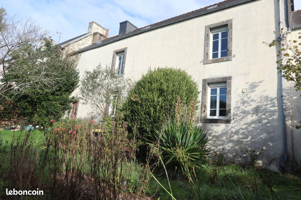 Maison 4 pièces 101 m² · à Pont-de-Buis-lès-Quimerch · 101 m² · 105 040 €