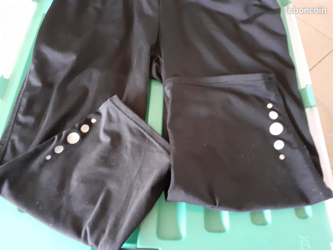 Pantacourt sport noir taille L (40) (image 2)