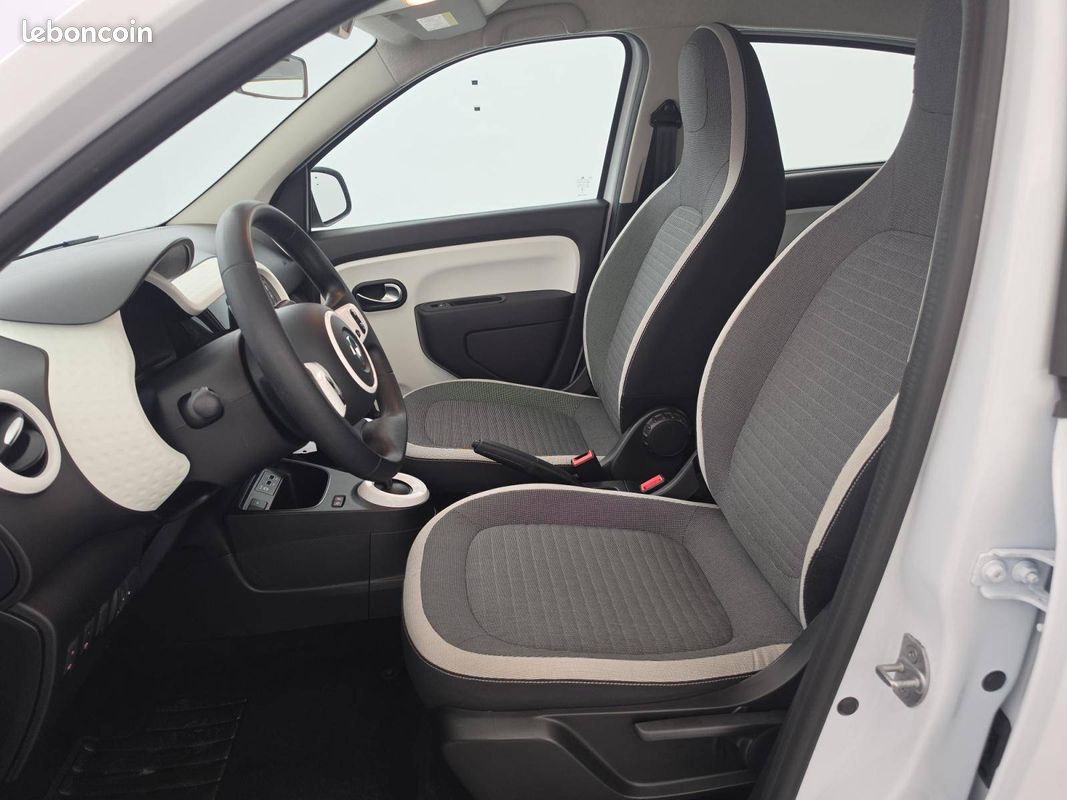 RENAULT Twingo III E-Tech Equilibre (image 9)