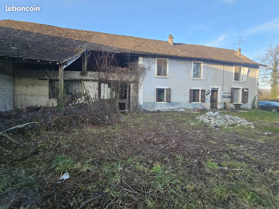 Maison 4 pièces 135 m² · à Le Bouchage · 135 m² · 90 000 €
