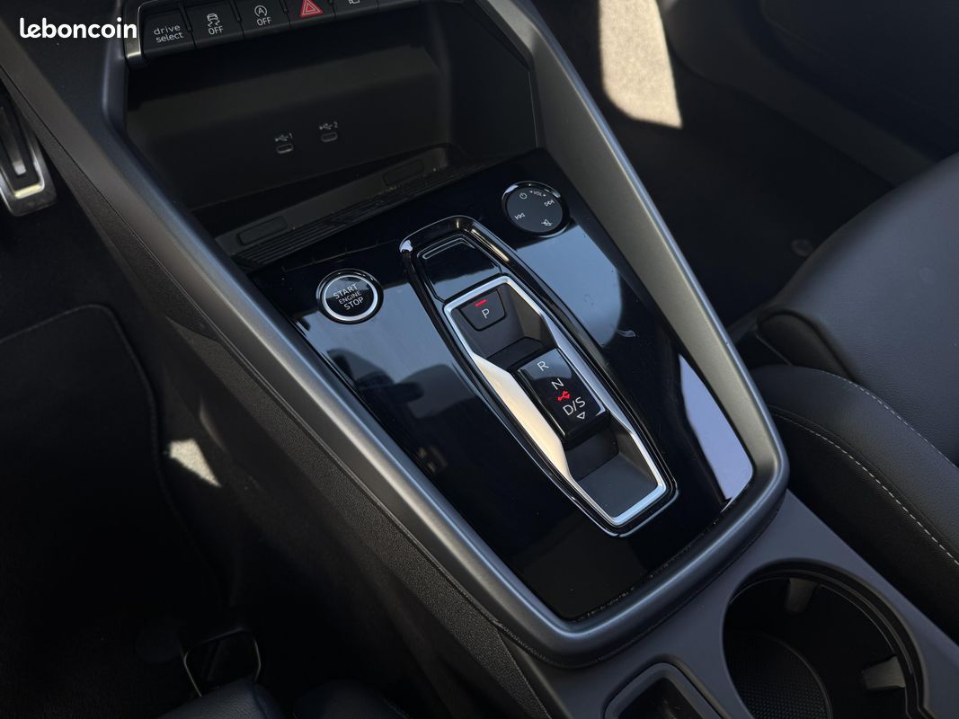 AUDI A3 Sportback TFSI Mild Hybrid 150 S tronic 7 S line (image 27)