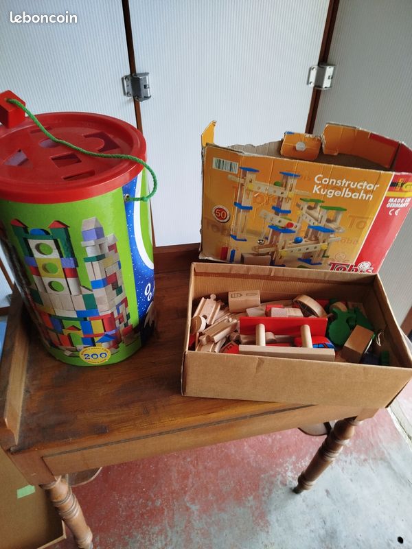 Lot de jouets en bois - jeux de construction (image 1)