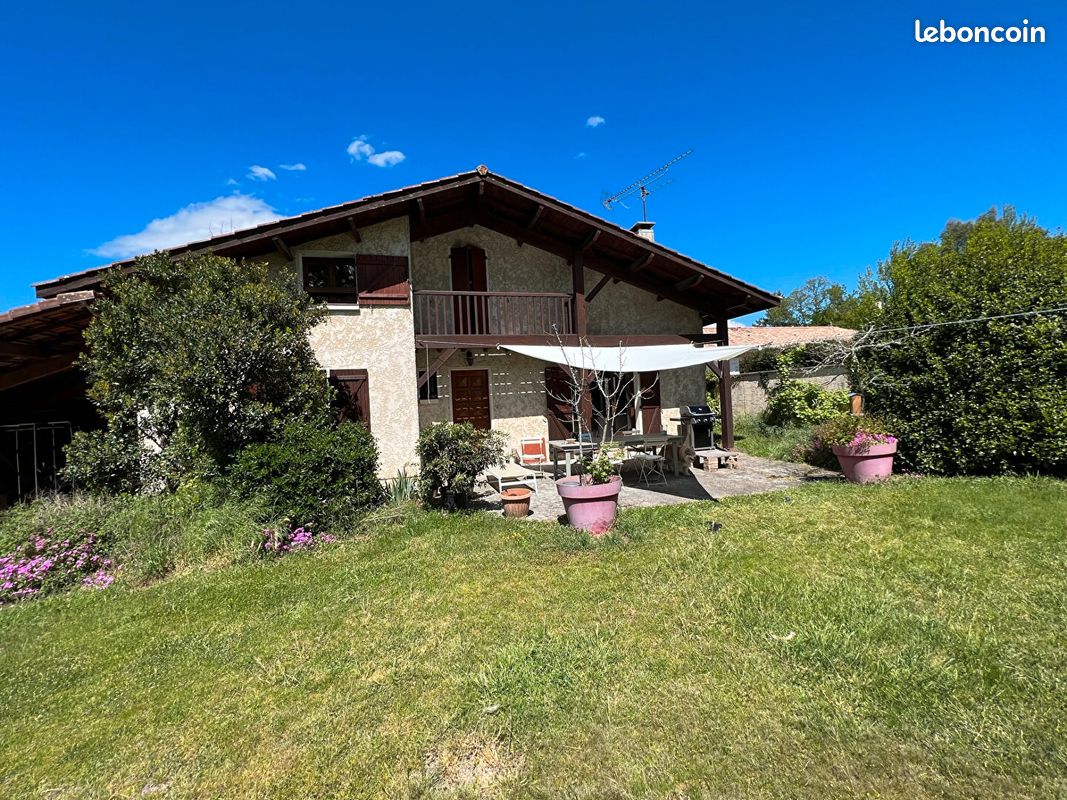 Maison 4 pièces 134 m² · à Salles · 134 m² · 1 345 €/mois
