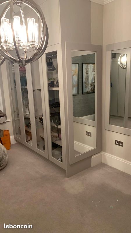 Grand dressing haute gamme avec îlot (image 8)