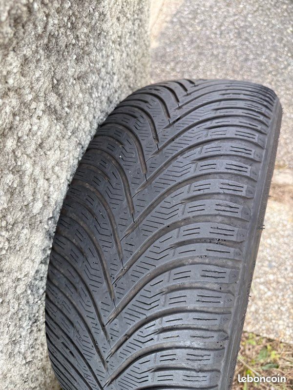 Pneu Neige Kleber Krisalp HP3 EL FSL - Dimension 225/45R17 94H - Performance Hiver M+S 3PMSF - Économie énergie C Adhérence B