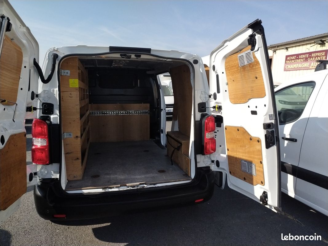 11490 HT - CITROEN Jumpy Blue HDI 95 Business GPS 1,6 L - 02/2019 - 90959 kms (image 8)
