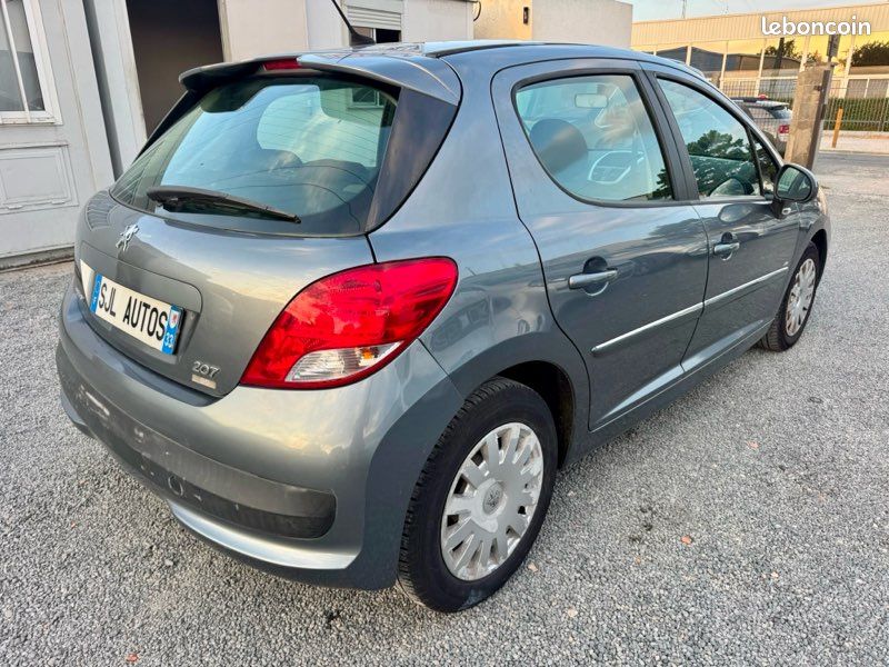 PEUGEOT 207 5 portes 1.6 HDi 16V Blue Lion 90 cv (image 4)