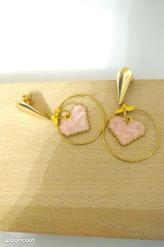 Boucles d'oreille artisanales coeur pixel (image 2)
