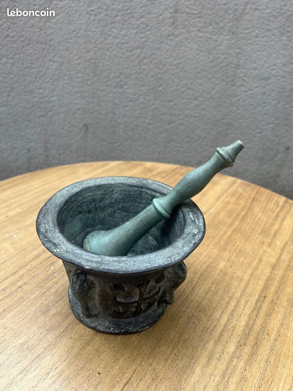 Pilon vert-grisé (image 2)