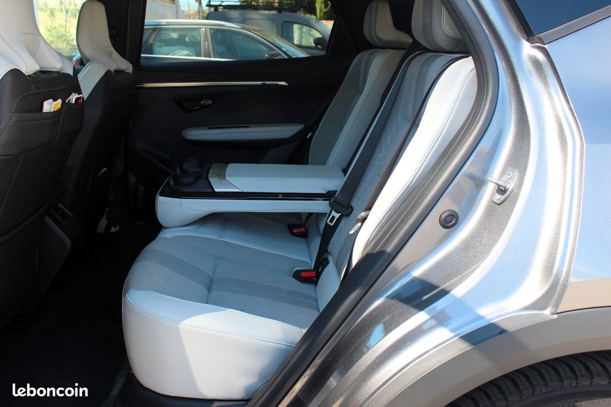 RENAULT Scenic V E-TECH ELECTRIQUE 220 GRANDE AUTONOMIE TECHNO PACK ICONIC 87 KW + CHARGE RAPIDE (image 10)
