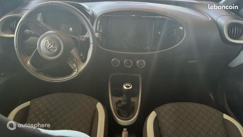 Toyota Aygo X 1.0 VVT-i 72ch Design MY24 (image 11)