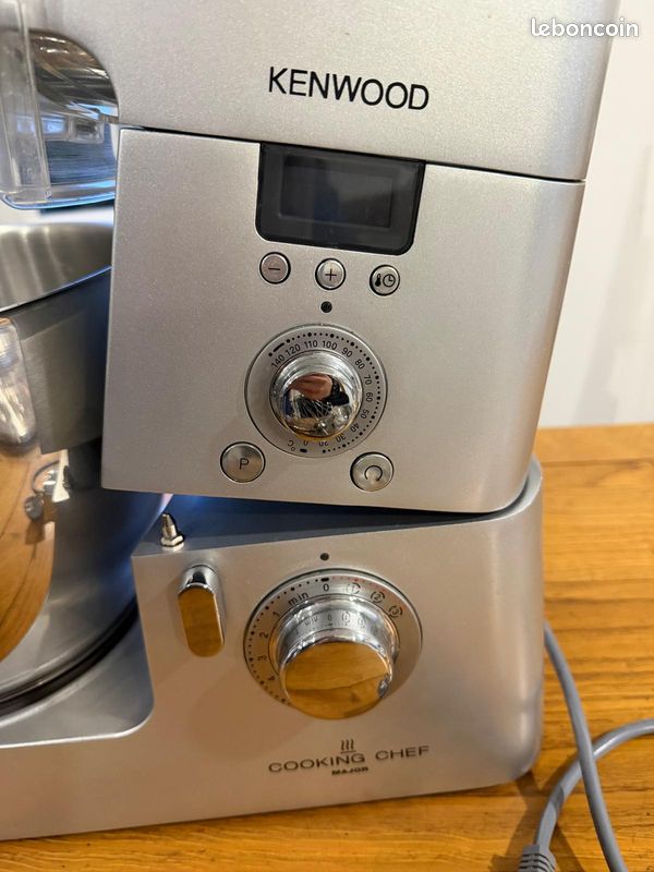 Robot multifonction Kenwood KW070 (image 8)