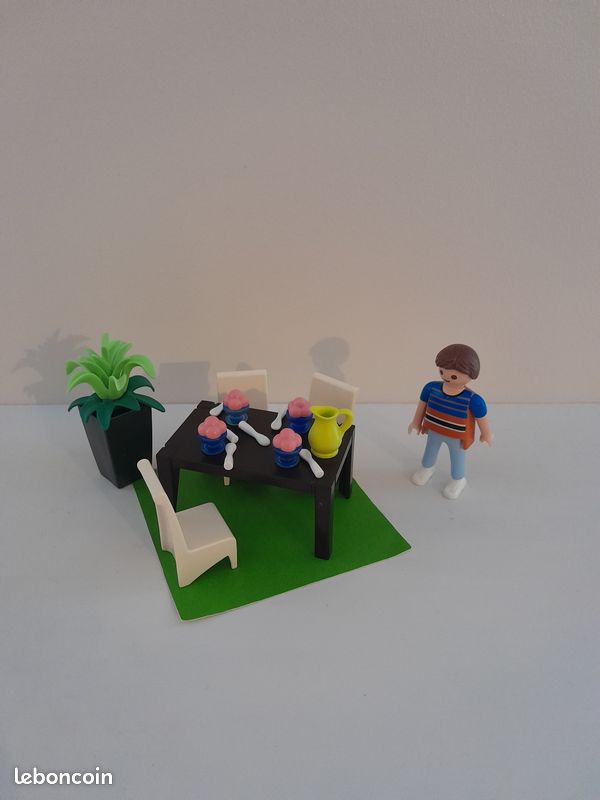 Salle à manger Playmobil n°5335 (image 1)