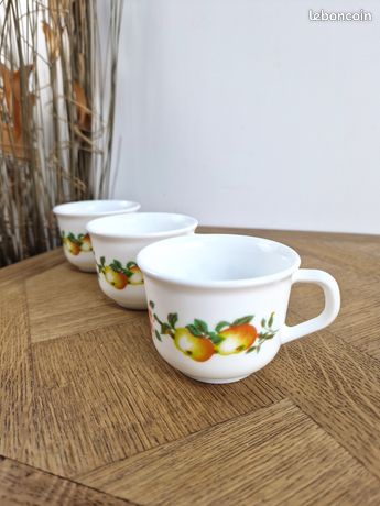 4 tasses vintage Scania Arcopal