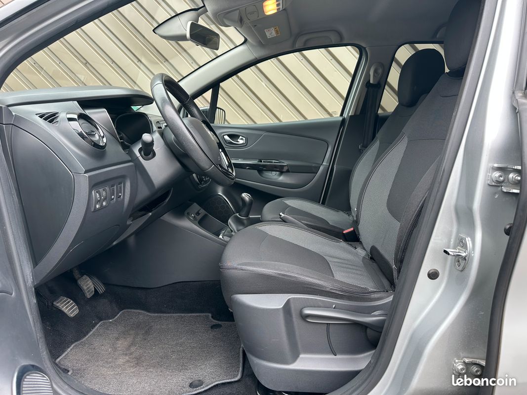 Renault Captur (2) 1.5 DCI 90 INTENS (image 3)