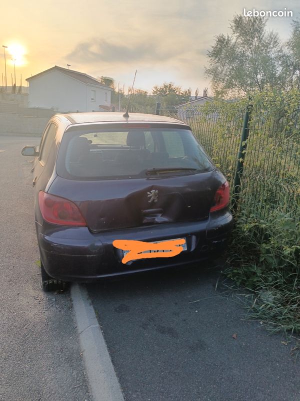 Voiture pour pièces (image 5)